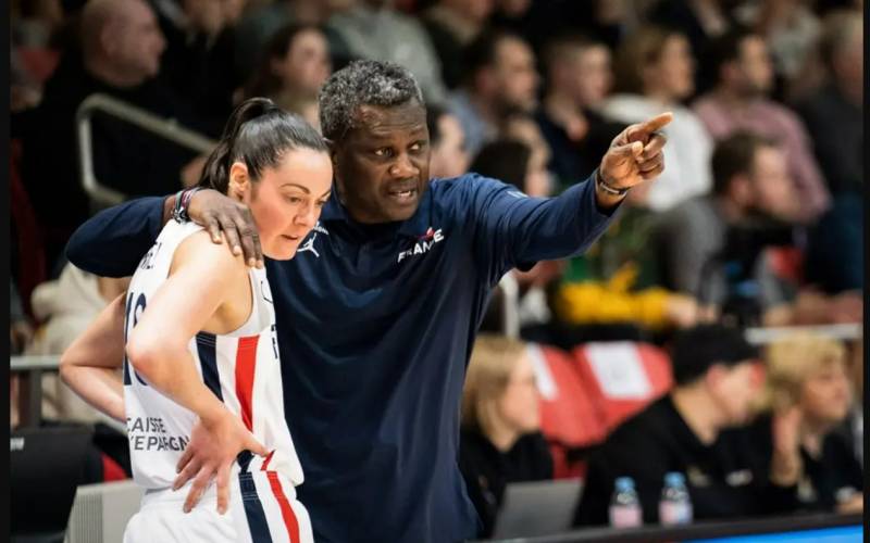 ARGENT EBLOUISSANT POUR LES FILLES... L’OR POUR LEUR COACH JEAN-AIME TOUPANE !